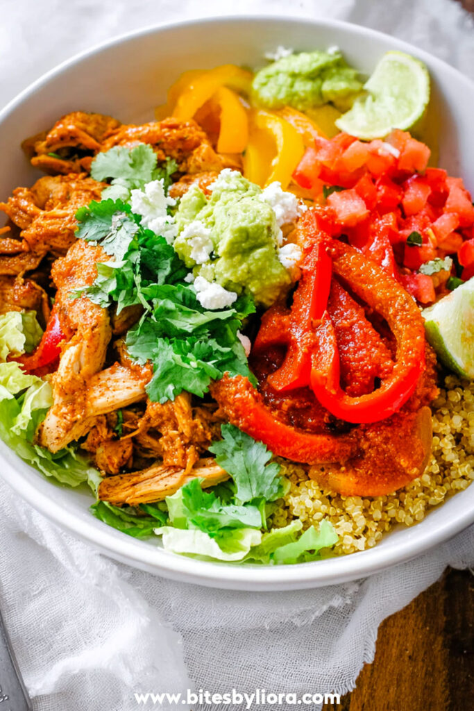 chicken fajita quinoa bowls