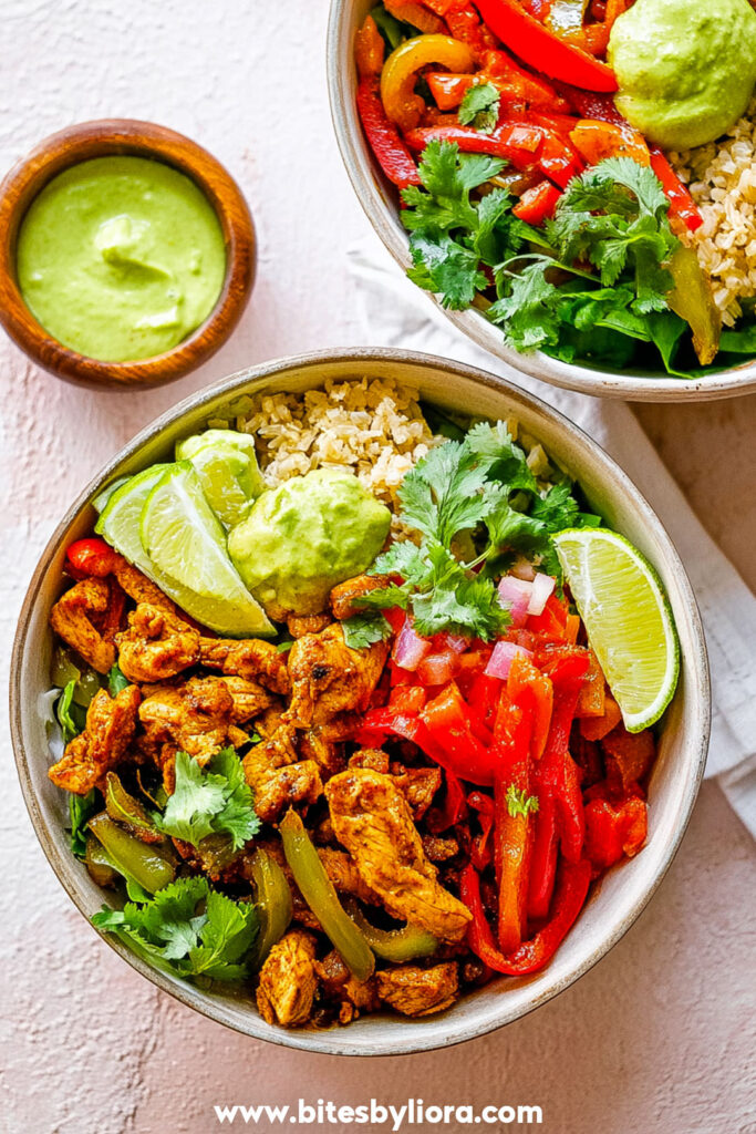 chicken fajita quinoa bowls